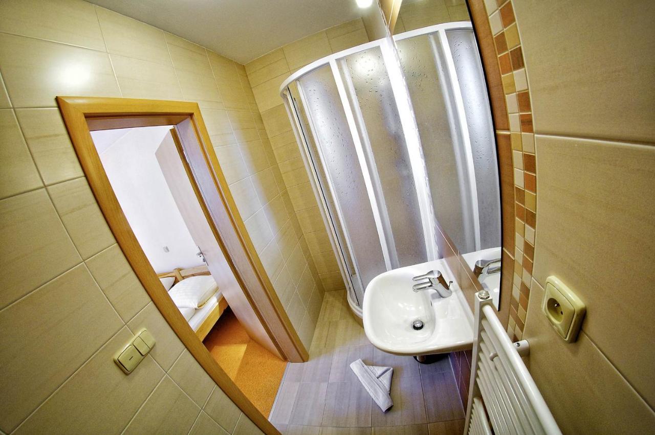 فندق Privat Galfy Vysoké Tatry الغرفة الصورة
